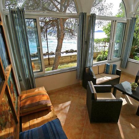 Seafront Beach Apartment - Directly At The Beach Zadar Exteriör bild