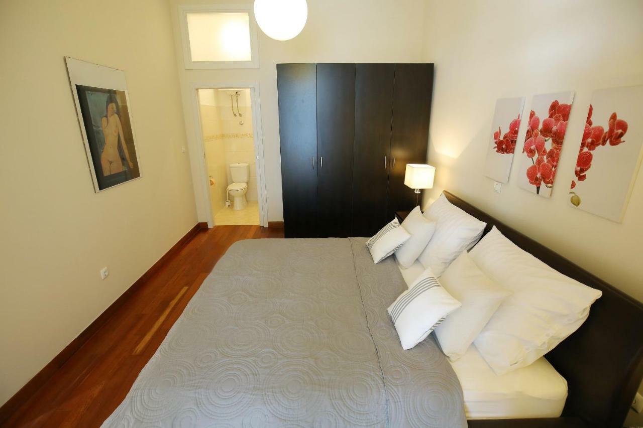 Seafront Beach Apartment - Directly At The Beach Zadar Exteriör bild