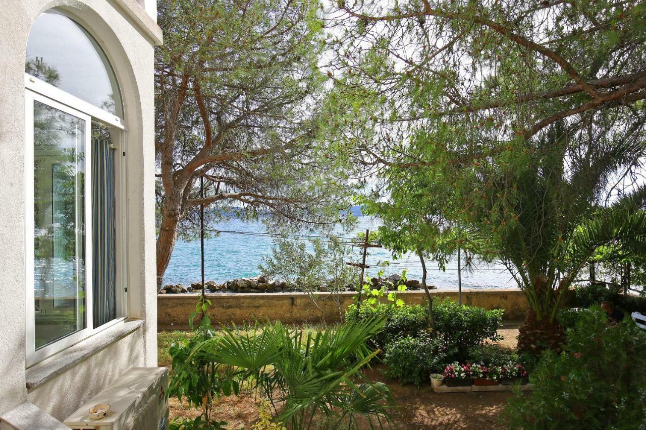 Seafront Beach Apartment - Directly At The Beach Zadar Exteriör bild
