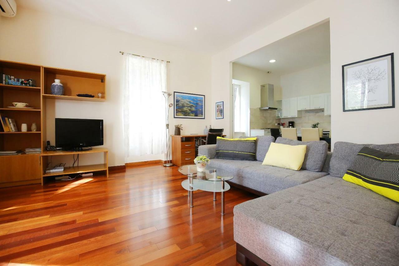 Seafront Beach Apartment - Directly At The Beach Zadar Exteriör bild